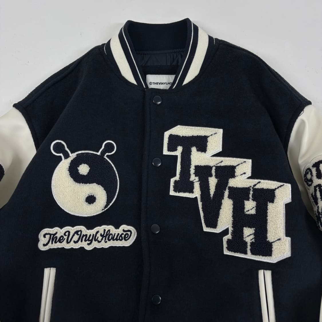 더 바이닐 하우스 바시티 자켓 상품이미지4