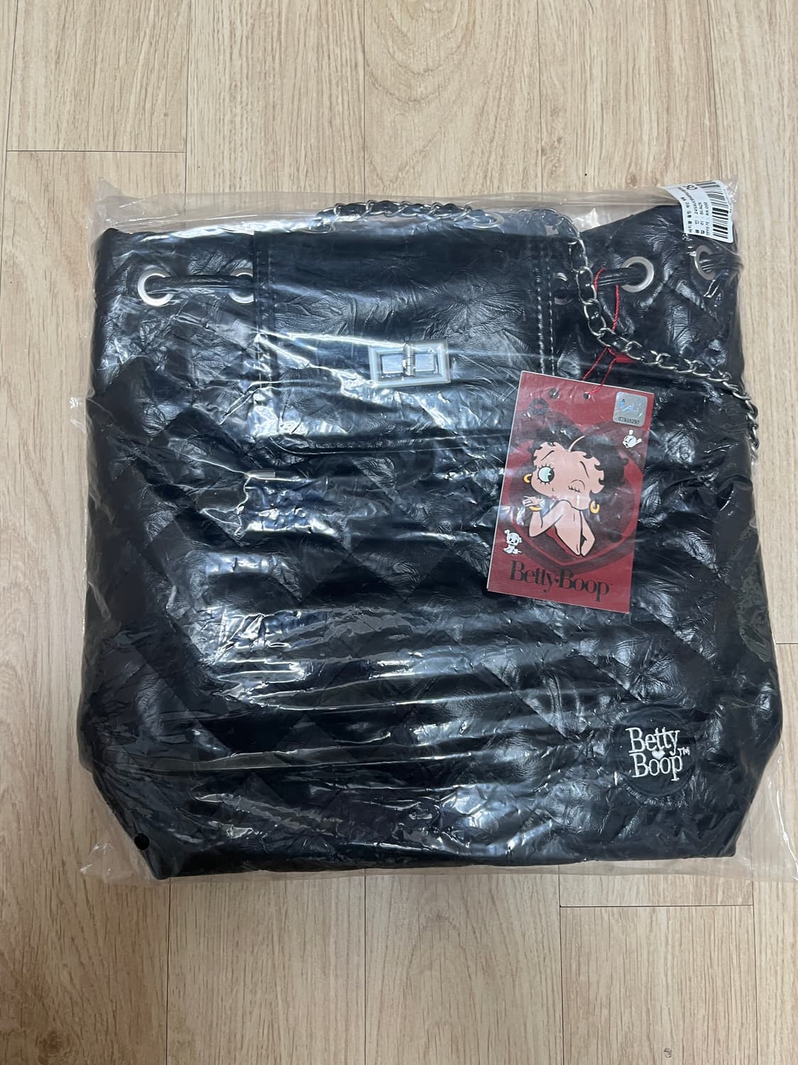 베티붑 퀼팅 체인 백팩 상품이미지2