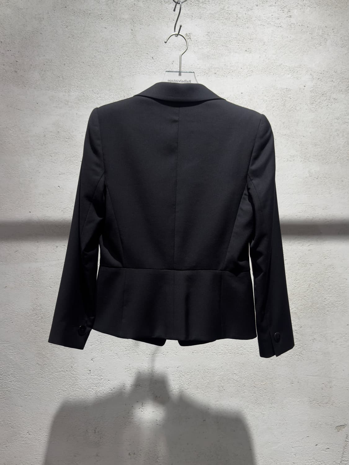 ARMANI COLLEZIONI 블랙 페플럼 테일러드 자켓 상품이미지3