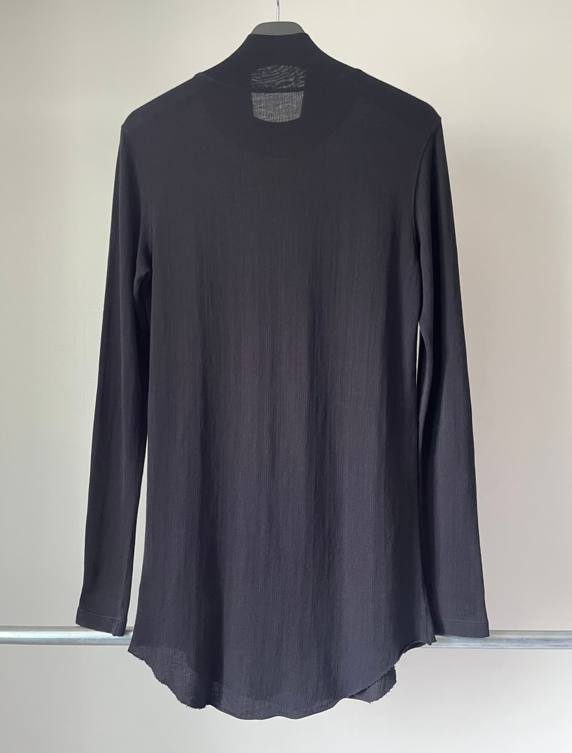 JULIUS FW20 “[ DUKKHA; ]” MOCK NECK 상품이미지3