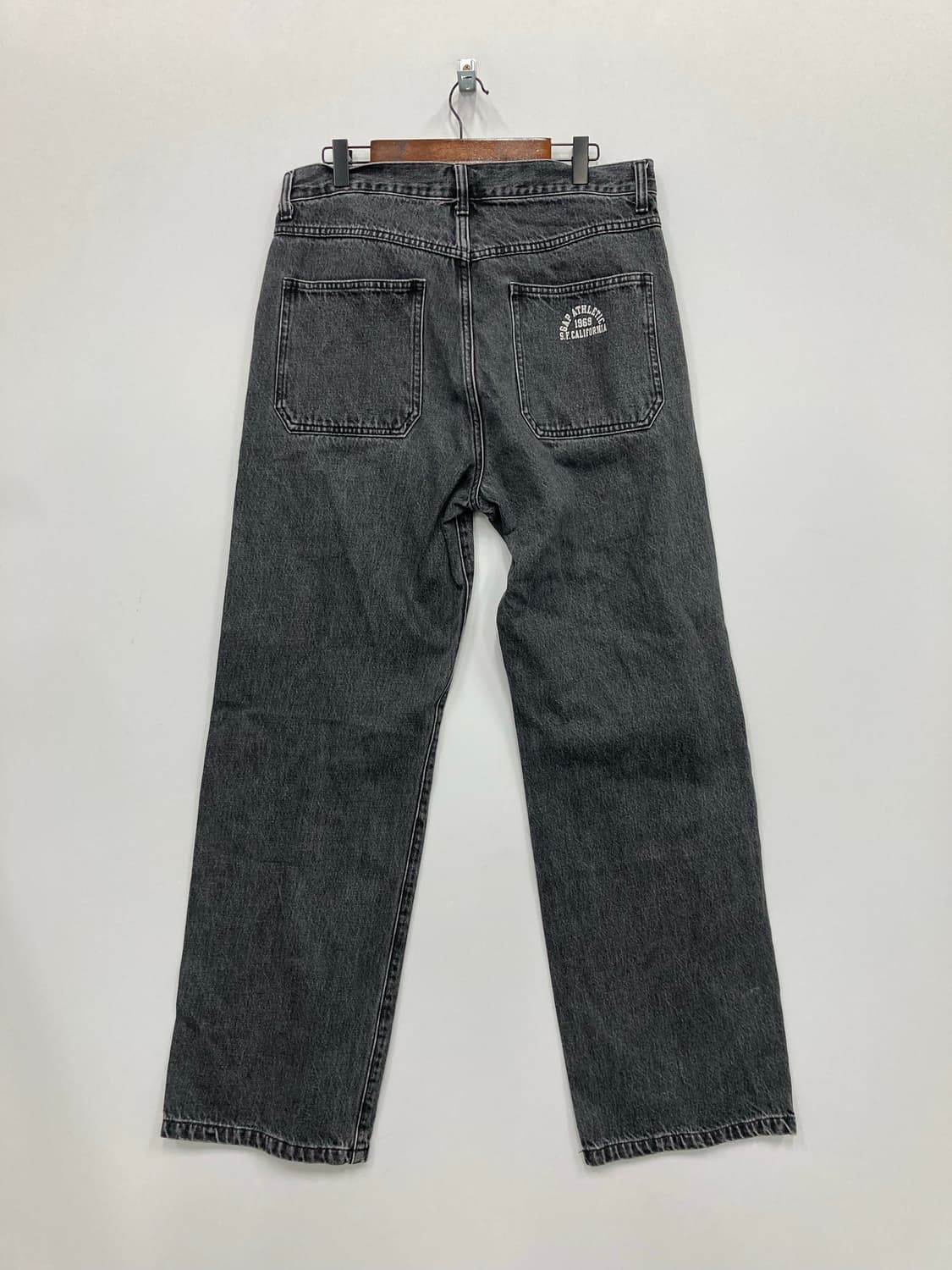 Gap 블랙워싱 팬츠 상품이미지2