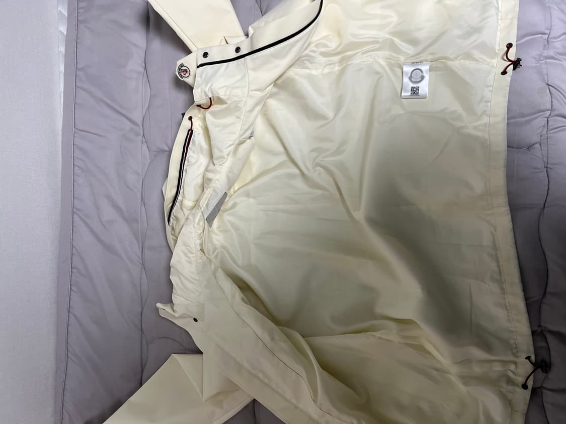 몽클레르(몽클레어) 크림색 후드 재킷 (정품 / 새상품급) 상품이미지6