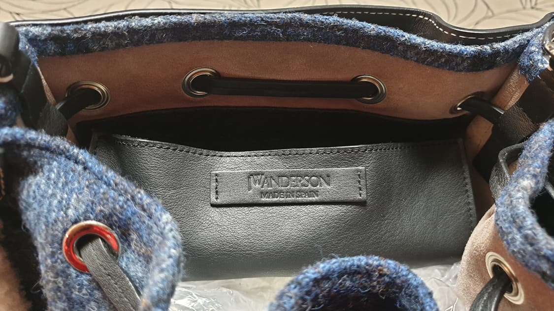 JW 앤더슨 X 해리스트위드 콜라보 크로스백 상품이미지7