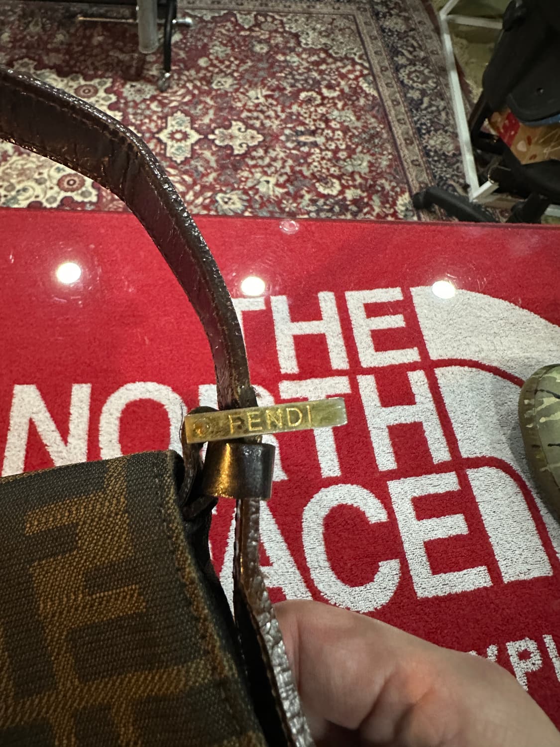 펜디 FF로고 미니 바게트백 상품이미지5