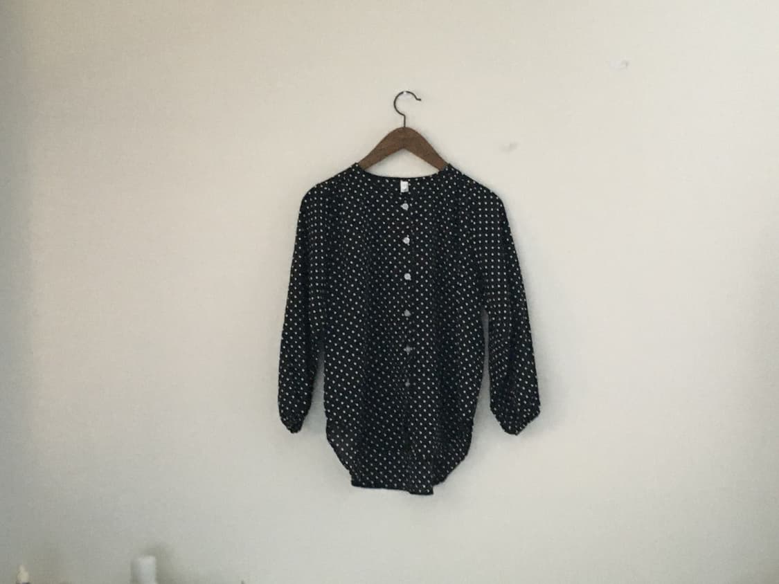 블랙 도트 블라우스 상품이미지1