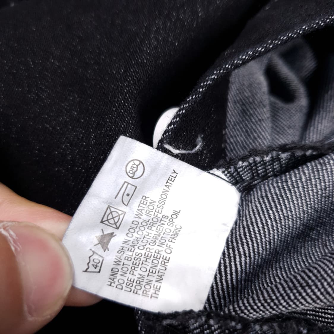 Y&X 흑청 블랙 백실버자수 데님 점프슈트 SIZE M 상품이미지9