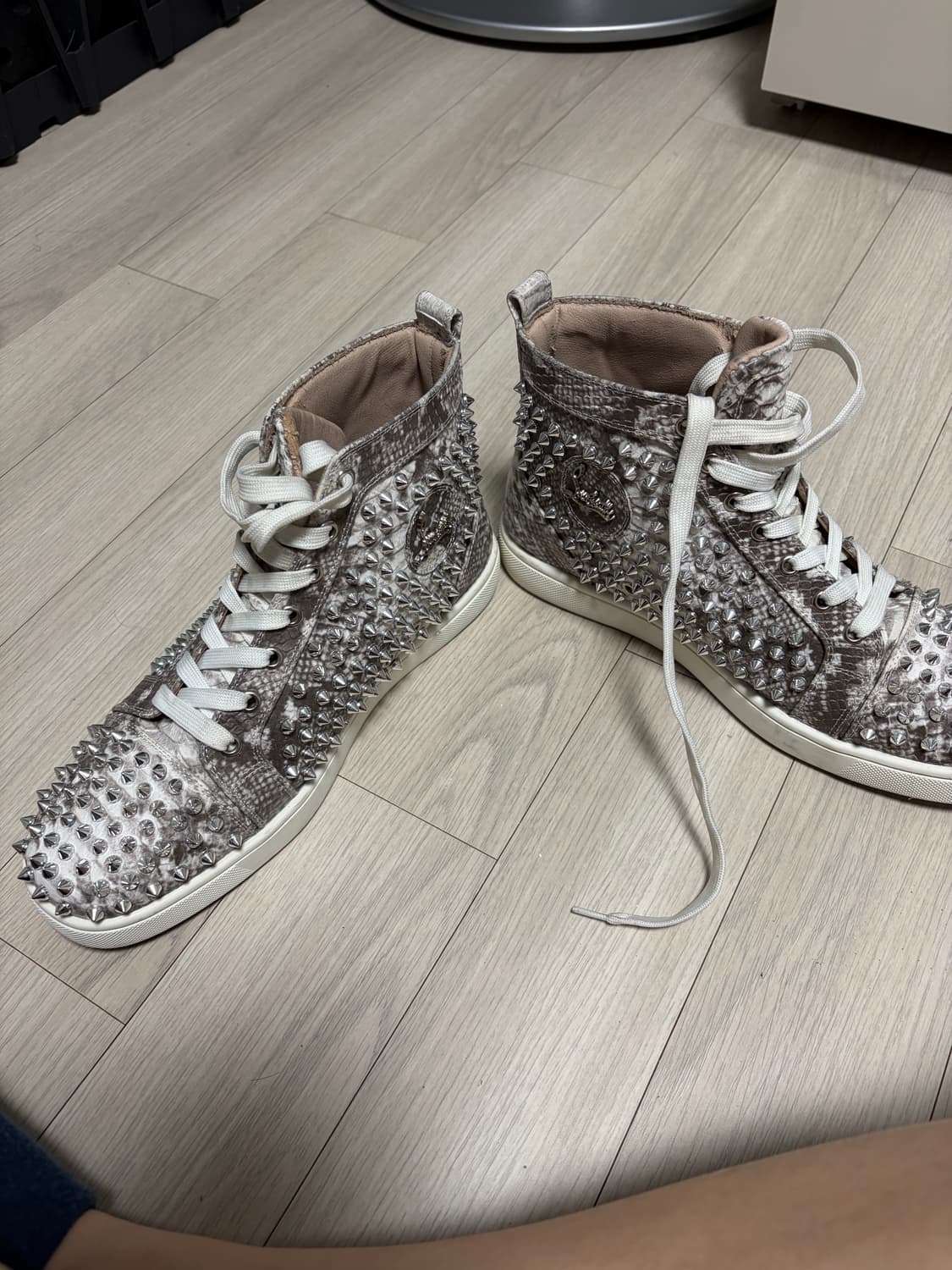 크리스찬 루부탱 뱀피 스터드 하이탑 size 270 상품이미지2