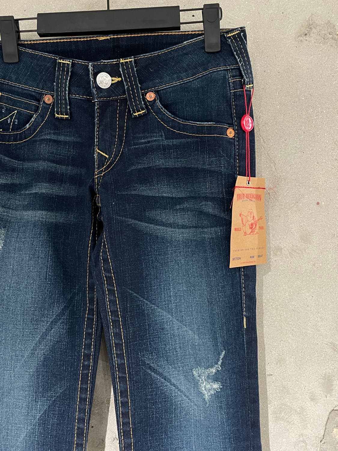 트루 릴리전 조니 진청 데미지 워싱 로우 라이즈 데님 팬츠 상품이미지3