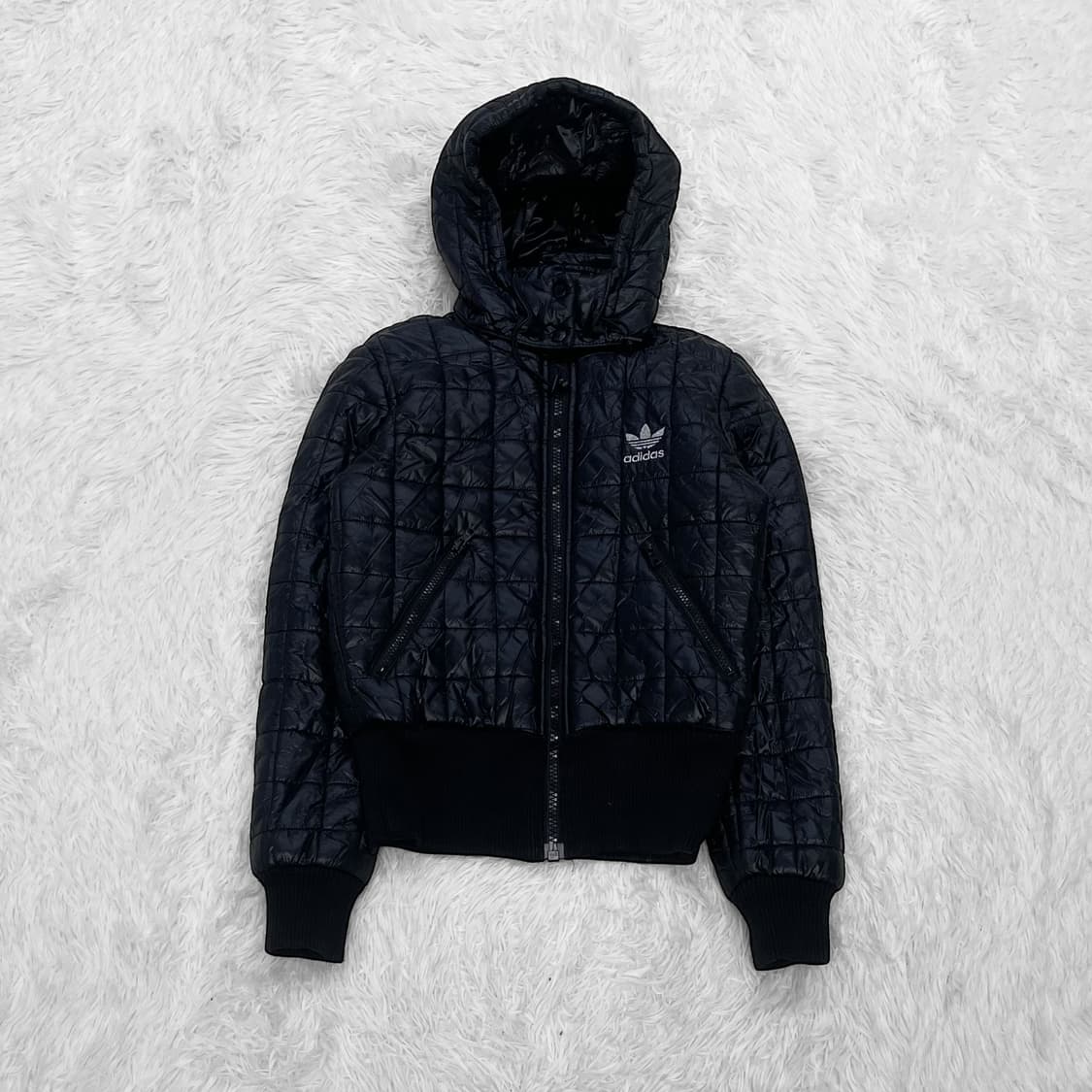 아디다스 오리지널 퀄팅 크롭 경량 패딩 상품이미지2