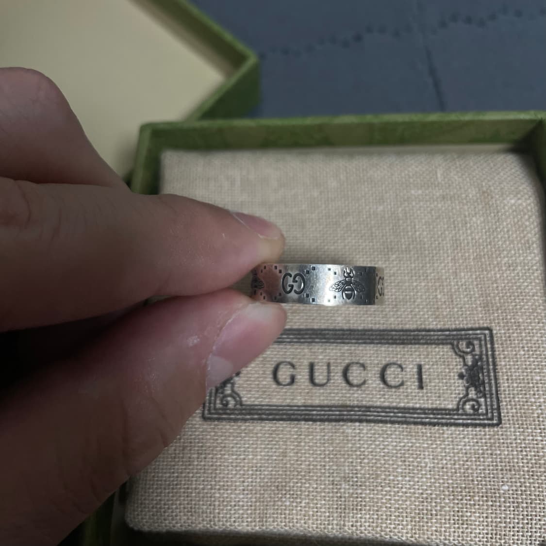 구찌 GG 비 인그레이브드 링 15호 상품이미지1