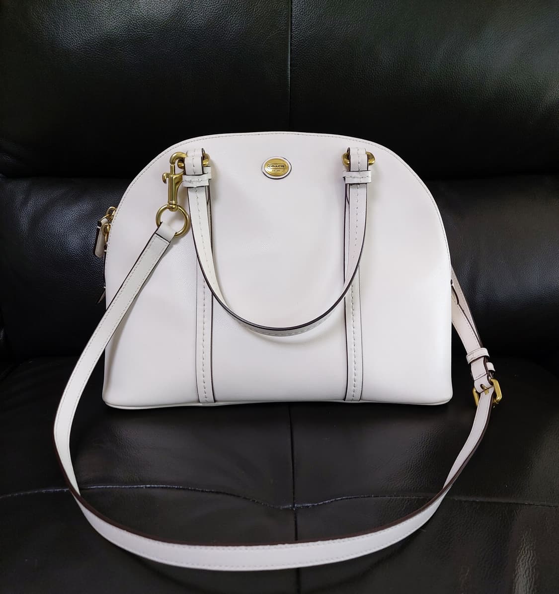 코치 페이튼 레더 코레 돔 사첼백

 상품이미지1