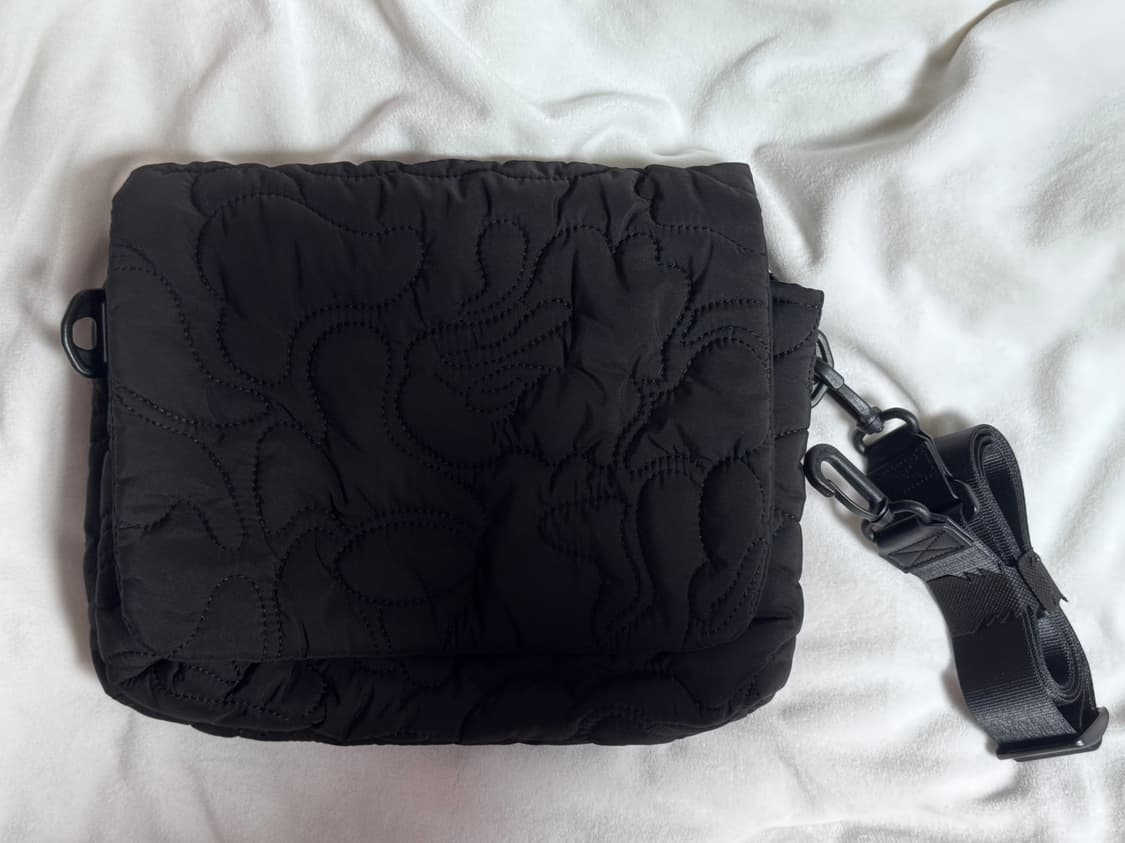 베이프 라인 카모 퀼팅 숄더백 상품이미지1