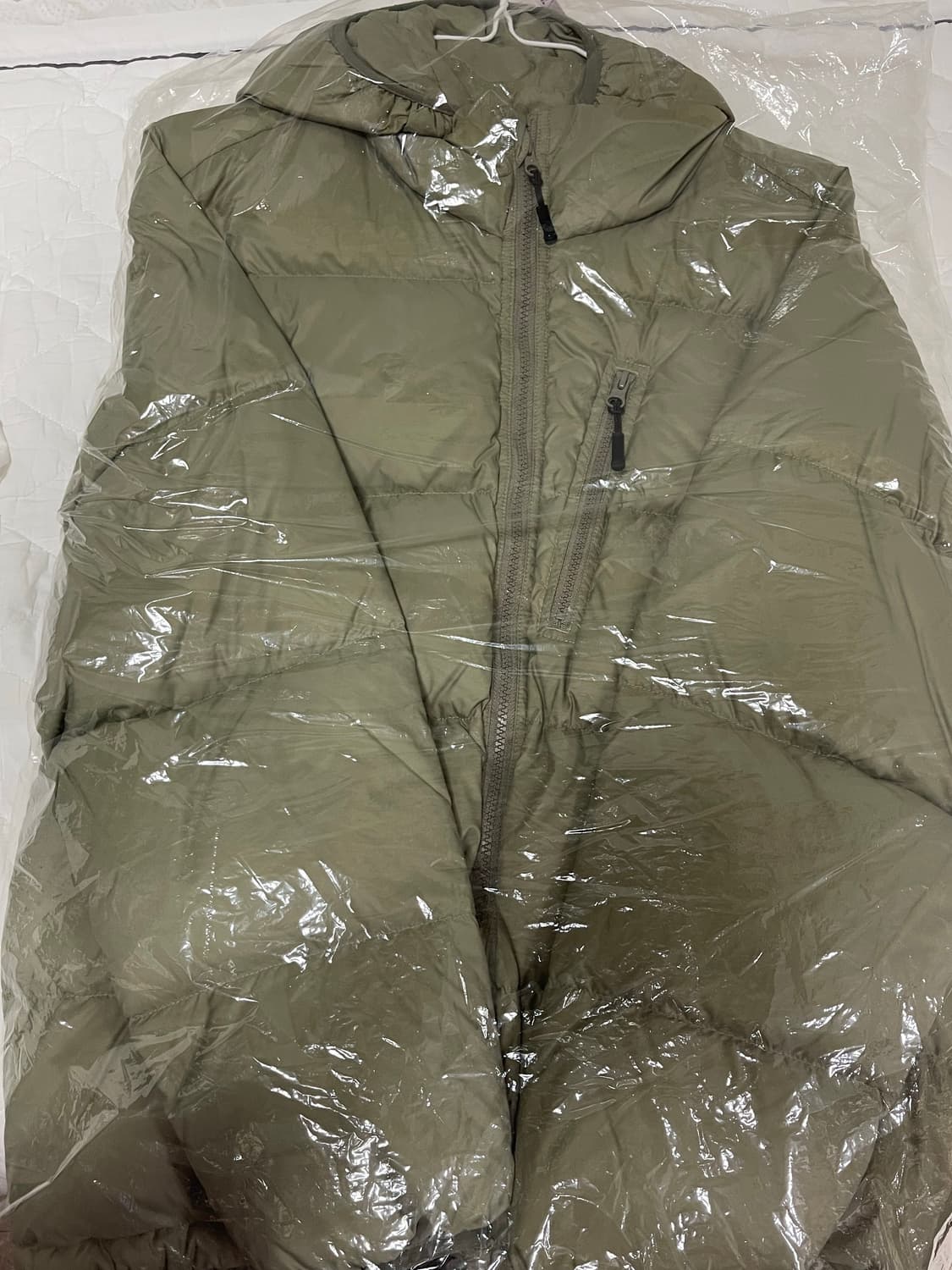 [M] 아웃스탠딩 마운틴 다운 파카 올리브 상품이미지1