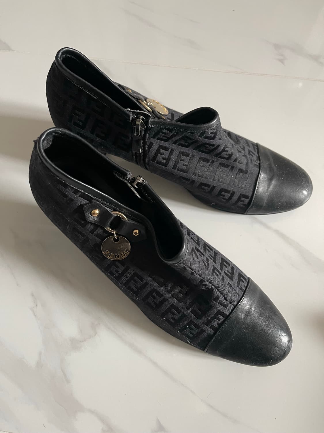 펜디 FF 로고 앵클 부츠 블랙 38 245 상품이미지1