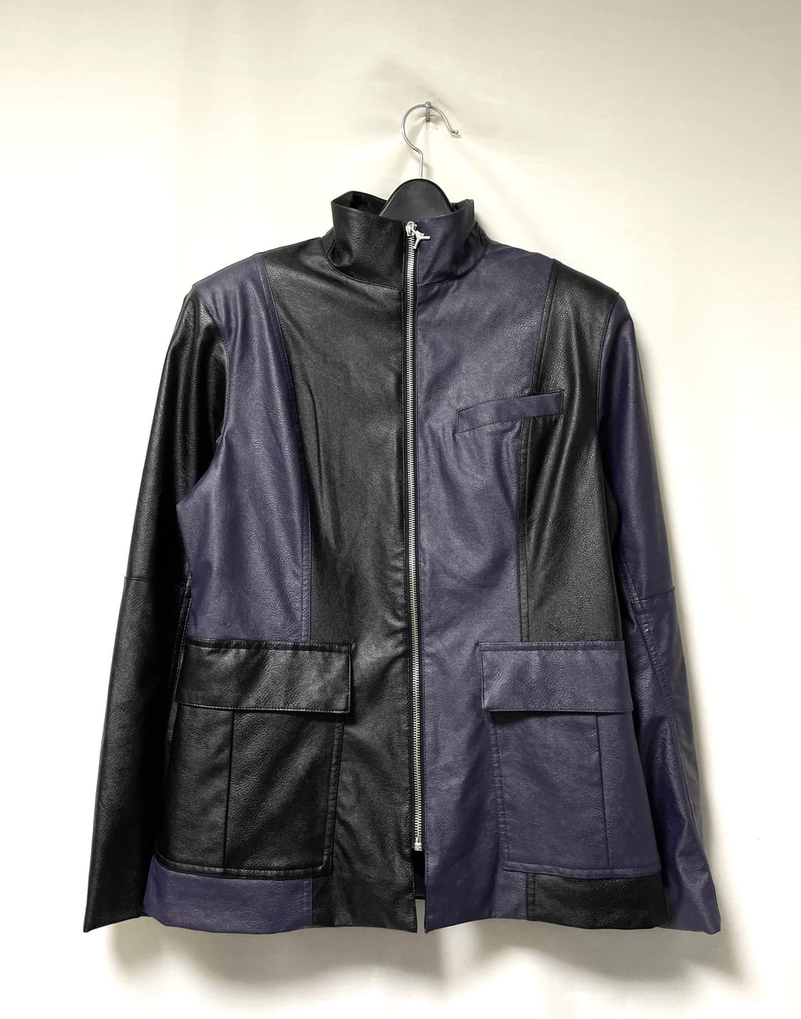 나이키 조던 여성 뉴 클래식 캡슐 2.0 가죽 자켓 M _ 블랙/퍼플 상품이미지2