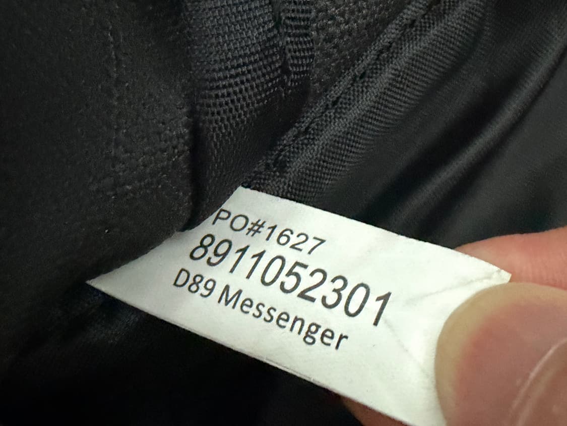 칼하트 메신저백 D89 블랙 상품이미지5