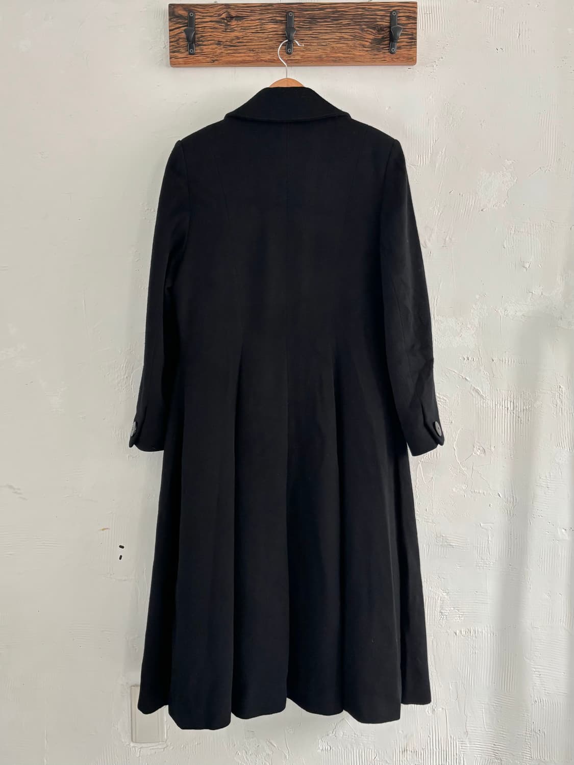 Dior 디올 블랙 롱 플리츠 코트 상품이미지3