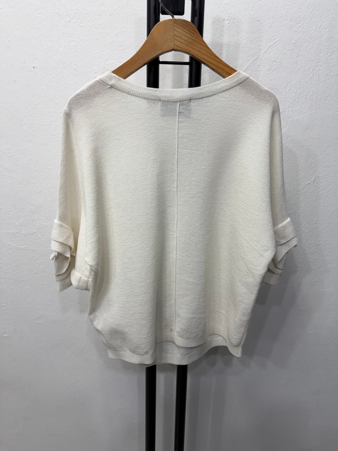 정품) LANVIN 랑방 한섬 24ss 화이트 니트티 82 상품이미지5