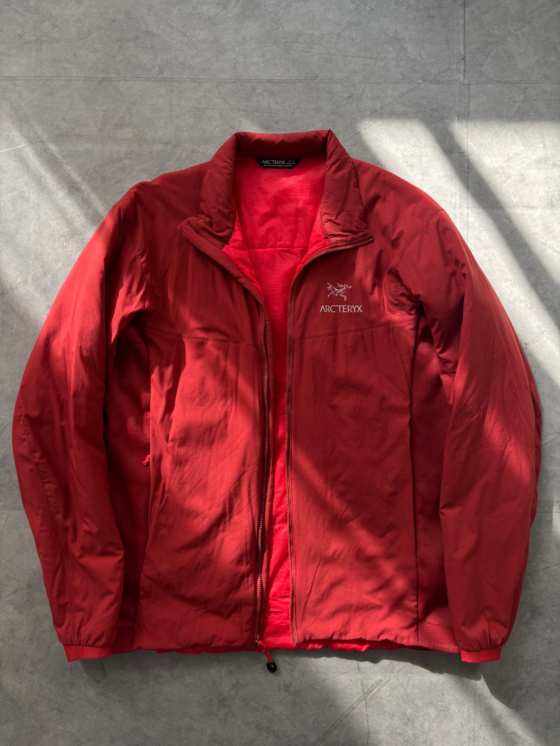 Arc'teryx 아크테릭스 아톰 LT 자켓 레드 상품이미지1