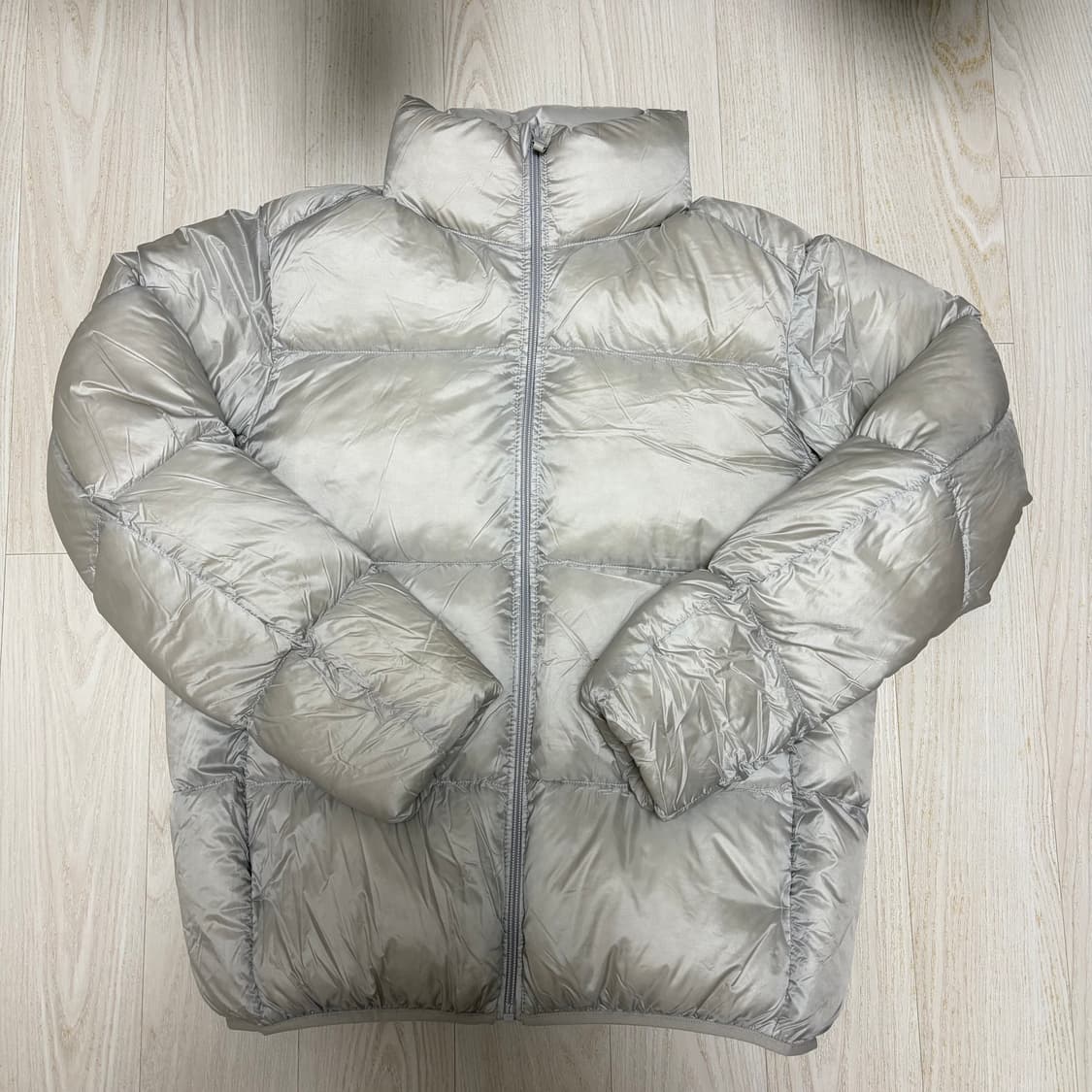 유니클로 울트라라이트 m사이즈 르메르맛 봉태규패딩 상품이미지1