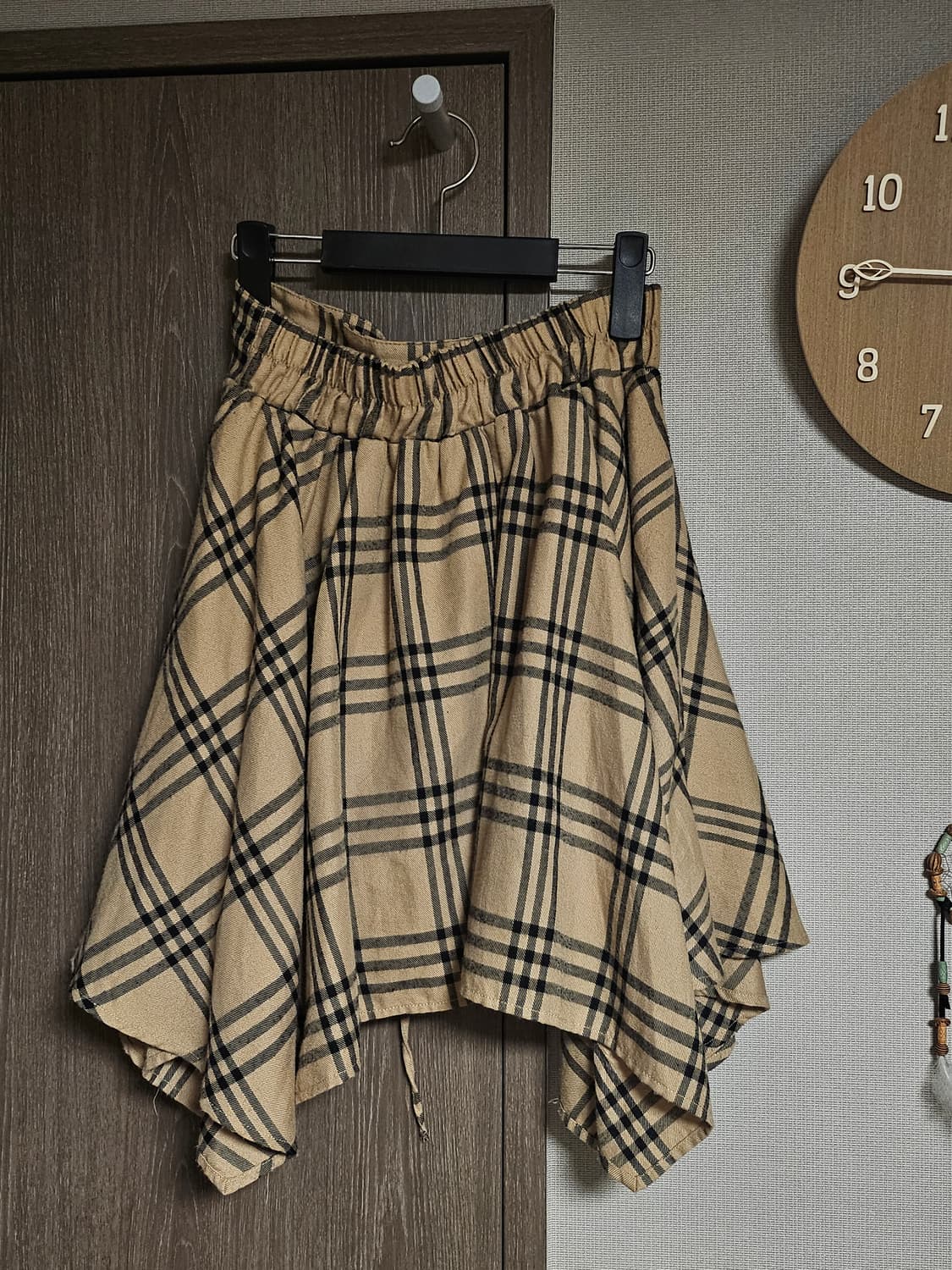 라떼갸루 모리걸 버버리깔 체크패턴 뒷밴딩 사선 스커트 상품이미지2