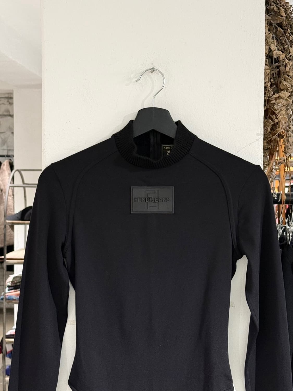 펜디 진스 블랙 로고 패치 롱슬리브 바디수트 상품이미지2