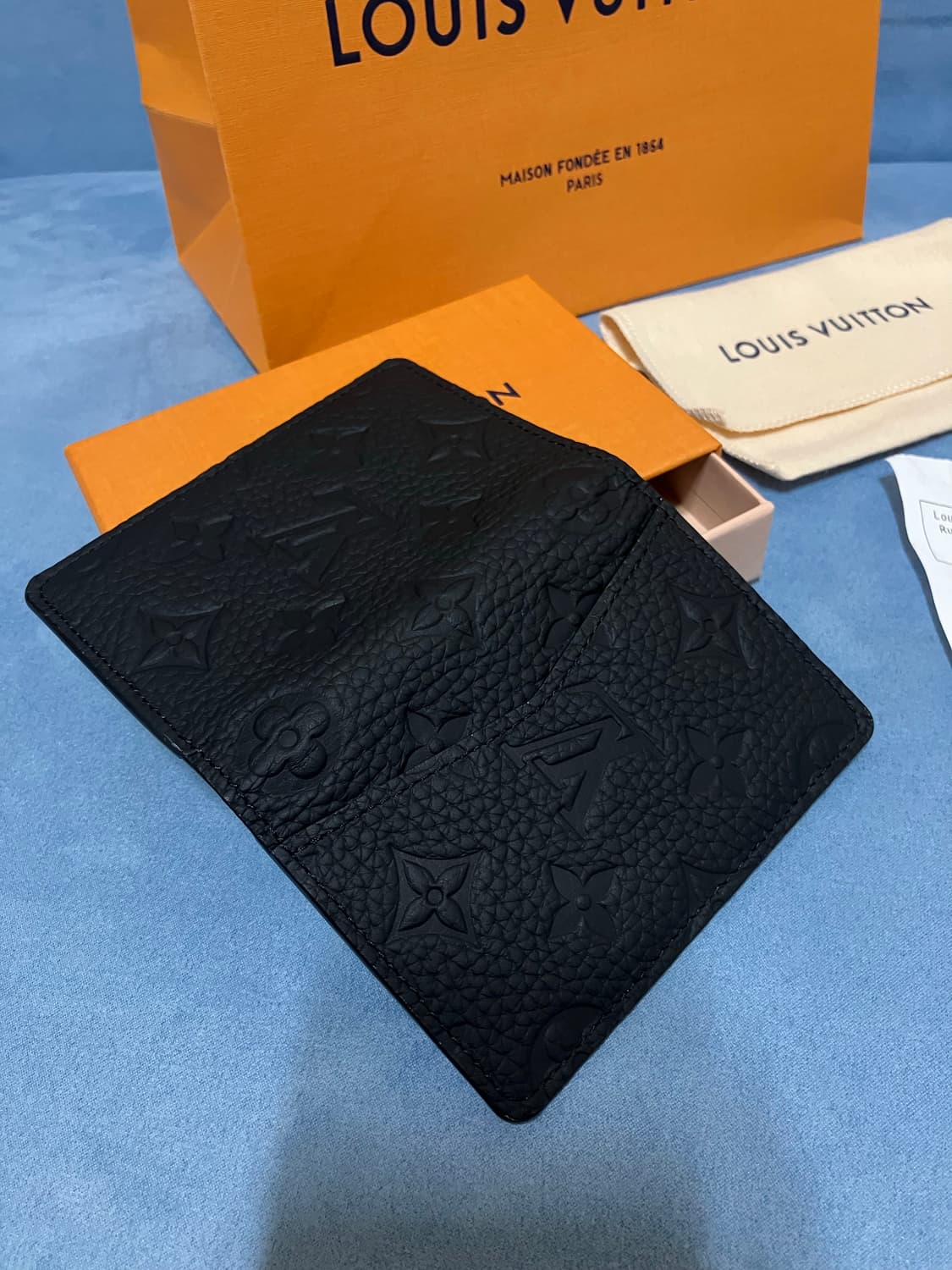 새상품) 루이비통 포켓 오거나이저 카드지갑 토뤼옹 블랙 M69044 상품이미지3