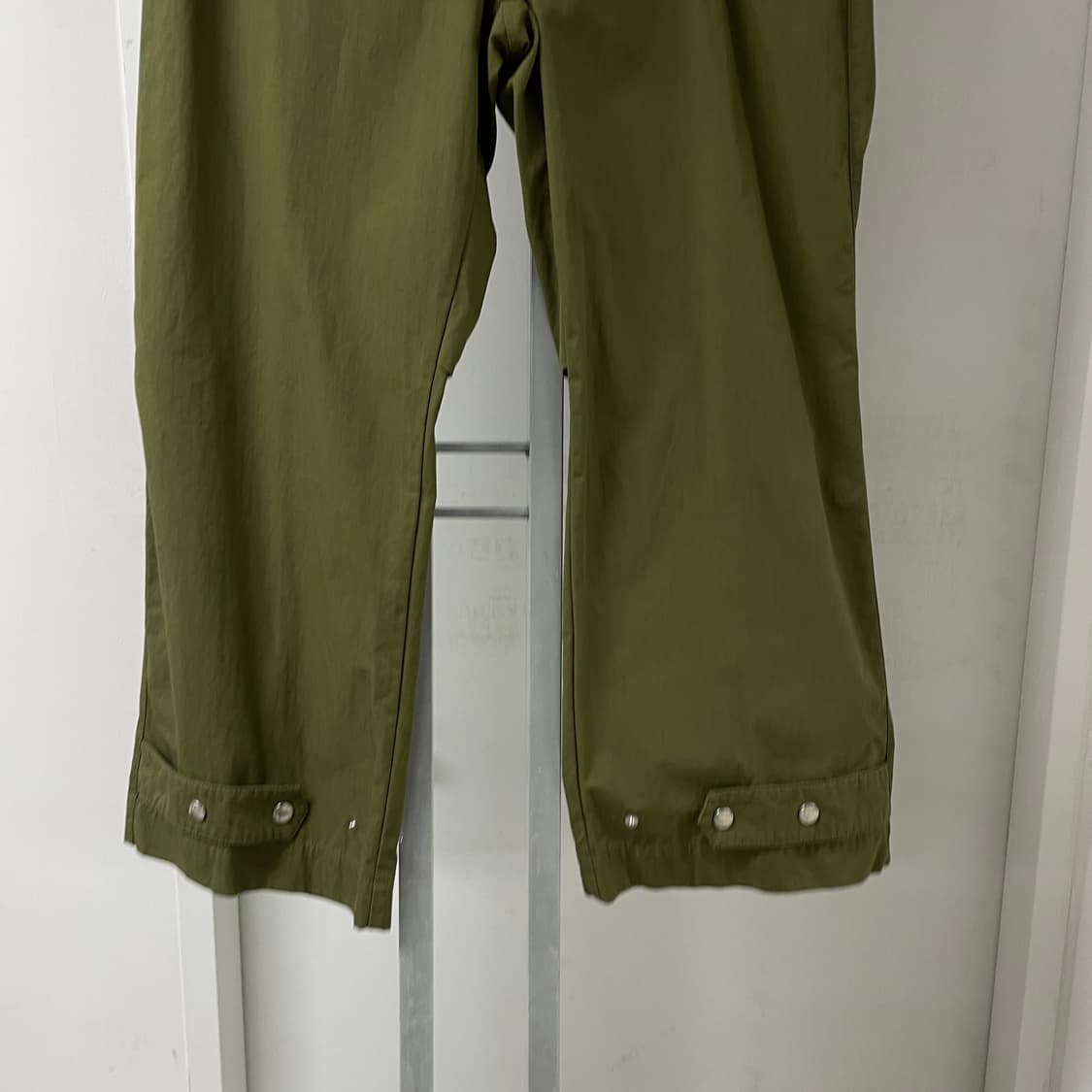 몽클레어 크레이그그린 카키 팬츠 M 상품이미지3