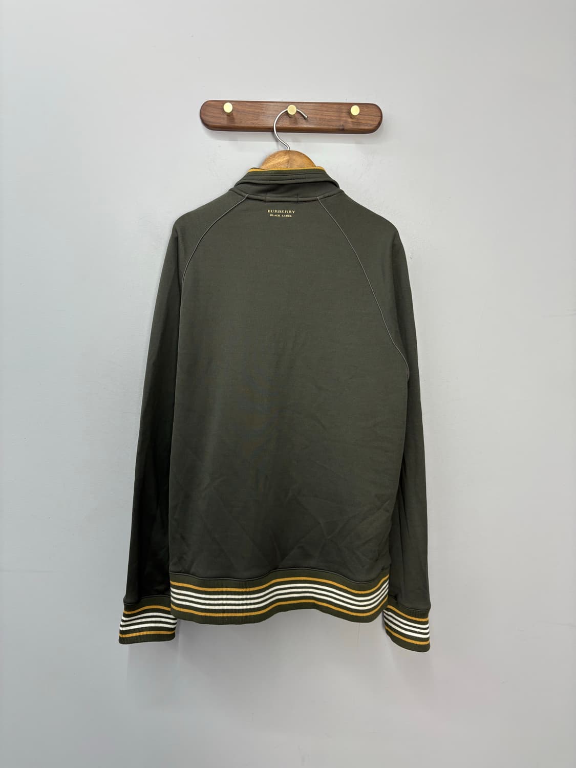 버버리 블랙라벨 트랙탑 져지 A2958 상품이미지4