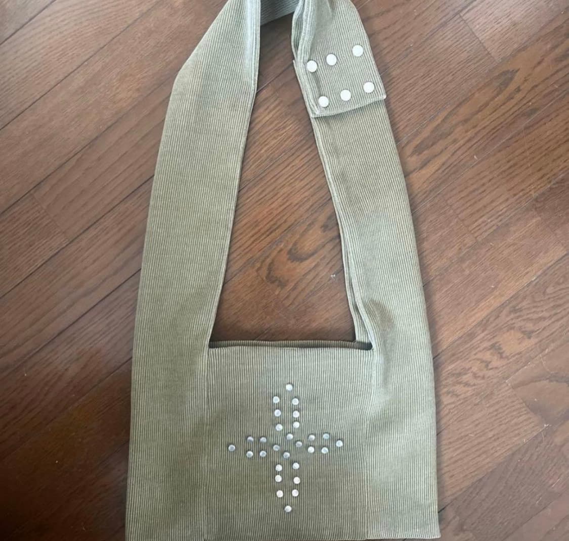 oinimi corduroy studs shoulder bag 상품이미지5