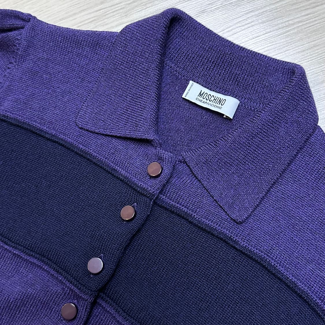 모스키노 칩앤시크 크롭 가디건 상품이미지1