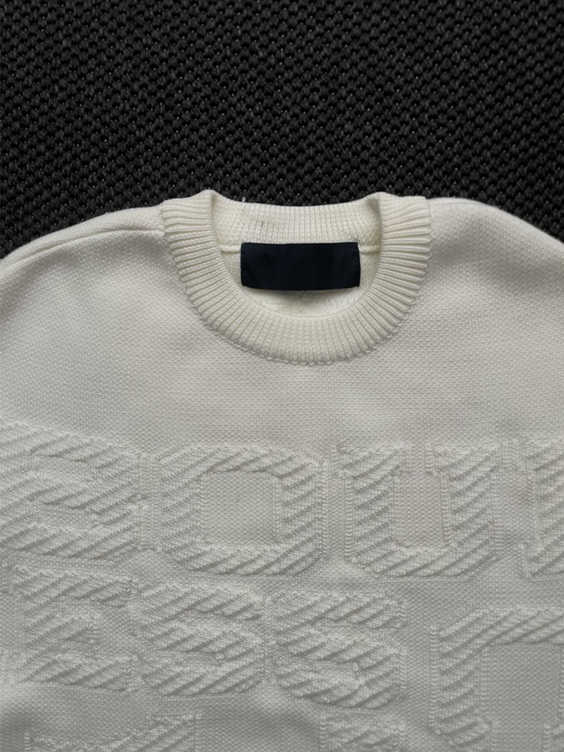 준지 엠블럼 니트 스웨터 상품이미지6