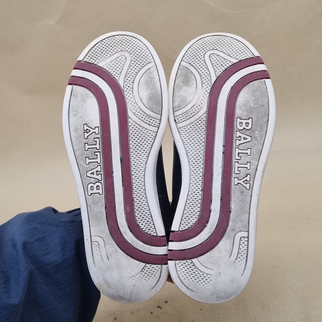 발리 시그니처 로고 스니커즈  230 상품이미지3