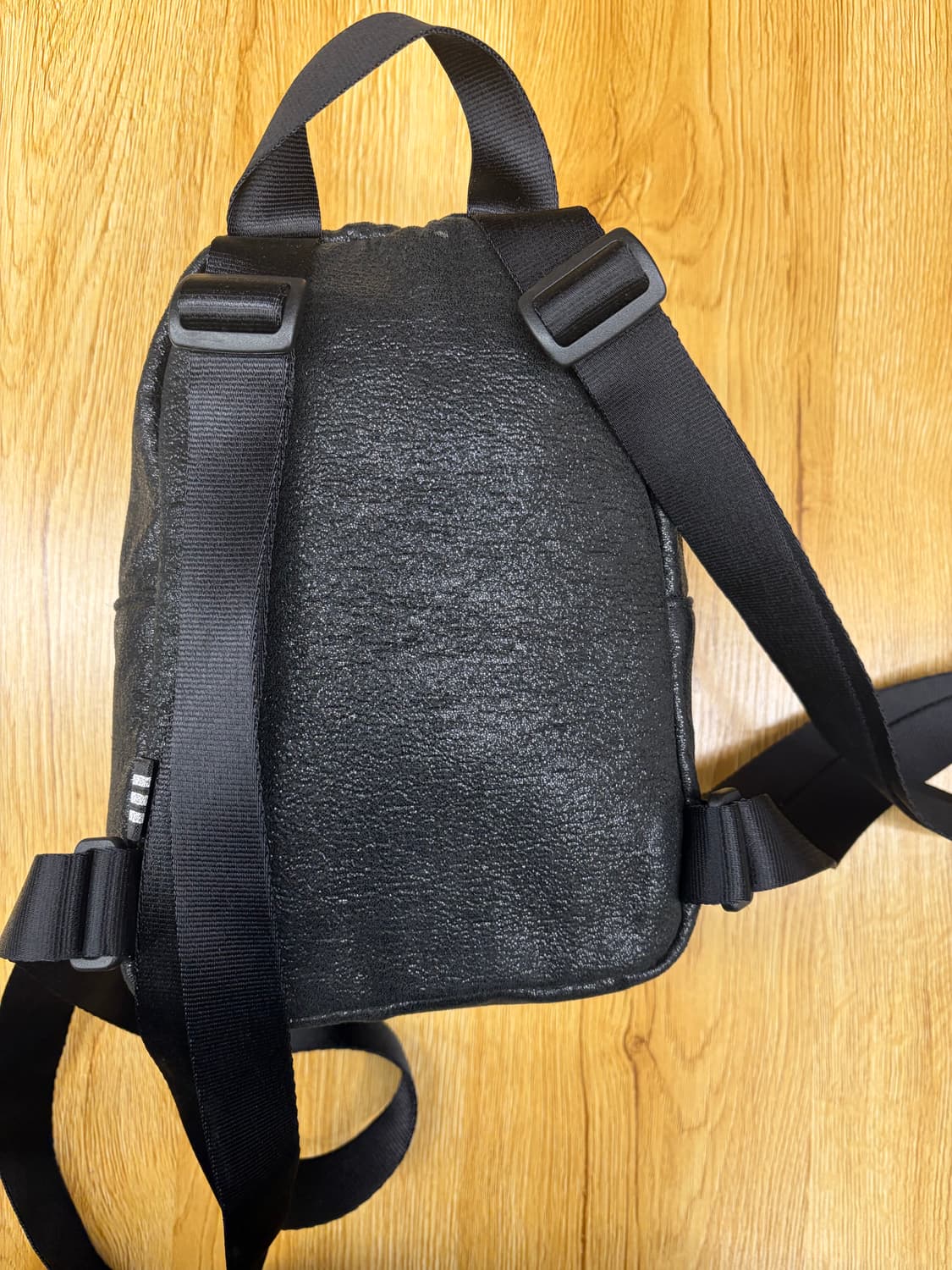 아디다스 펄 블랙 미니백팩 상품이미지4