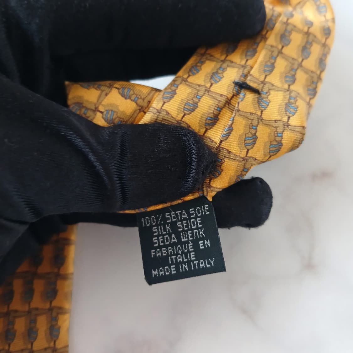 트루사르디 실크 그레이하운드 패턴 넥타이 9.3cm B등급 A18822
 상품이미지8