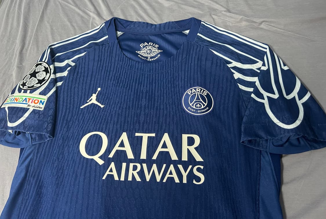 24/25 psg 파리생제르망 4th 조던 어센틱 유니폼 상품이미지5
