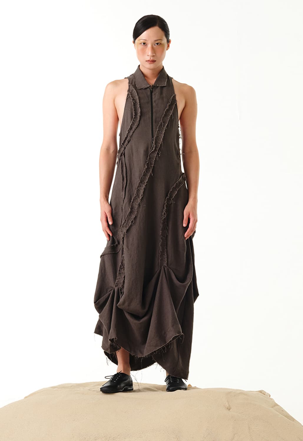 RUFFLE LINEN MAXI DRESS, CHARCOAL 상품이미지2