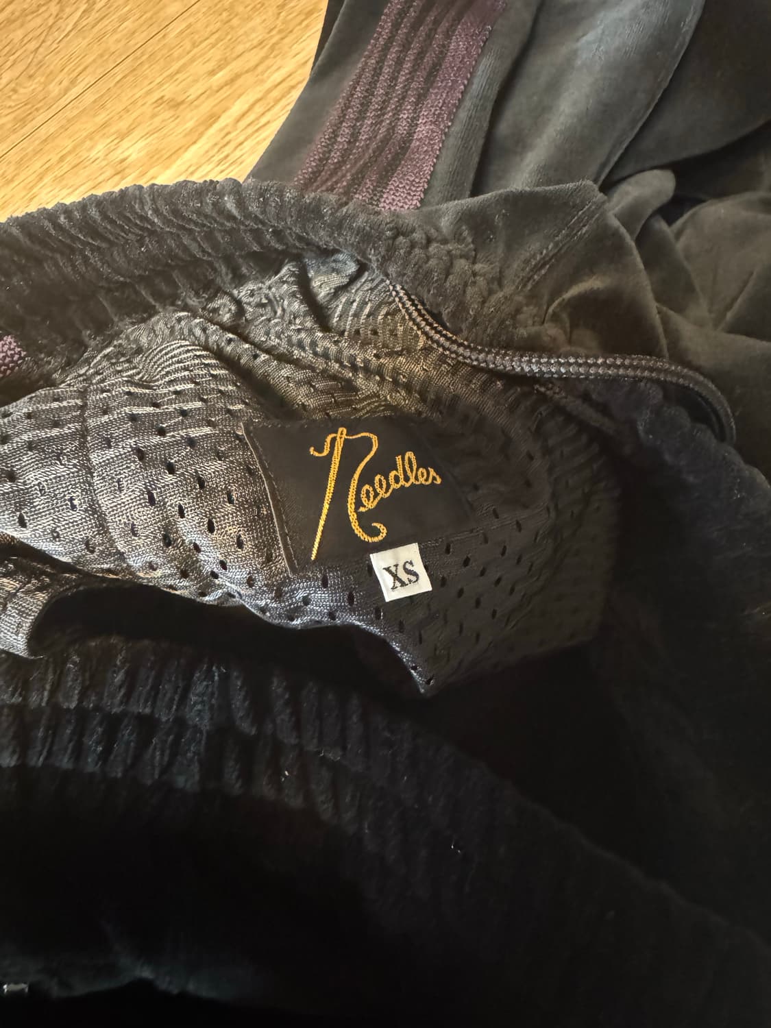 니들스 벨벳 트랙자켓 상의 하의 상품이미지3