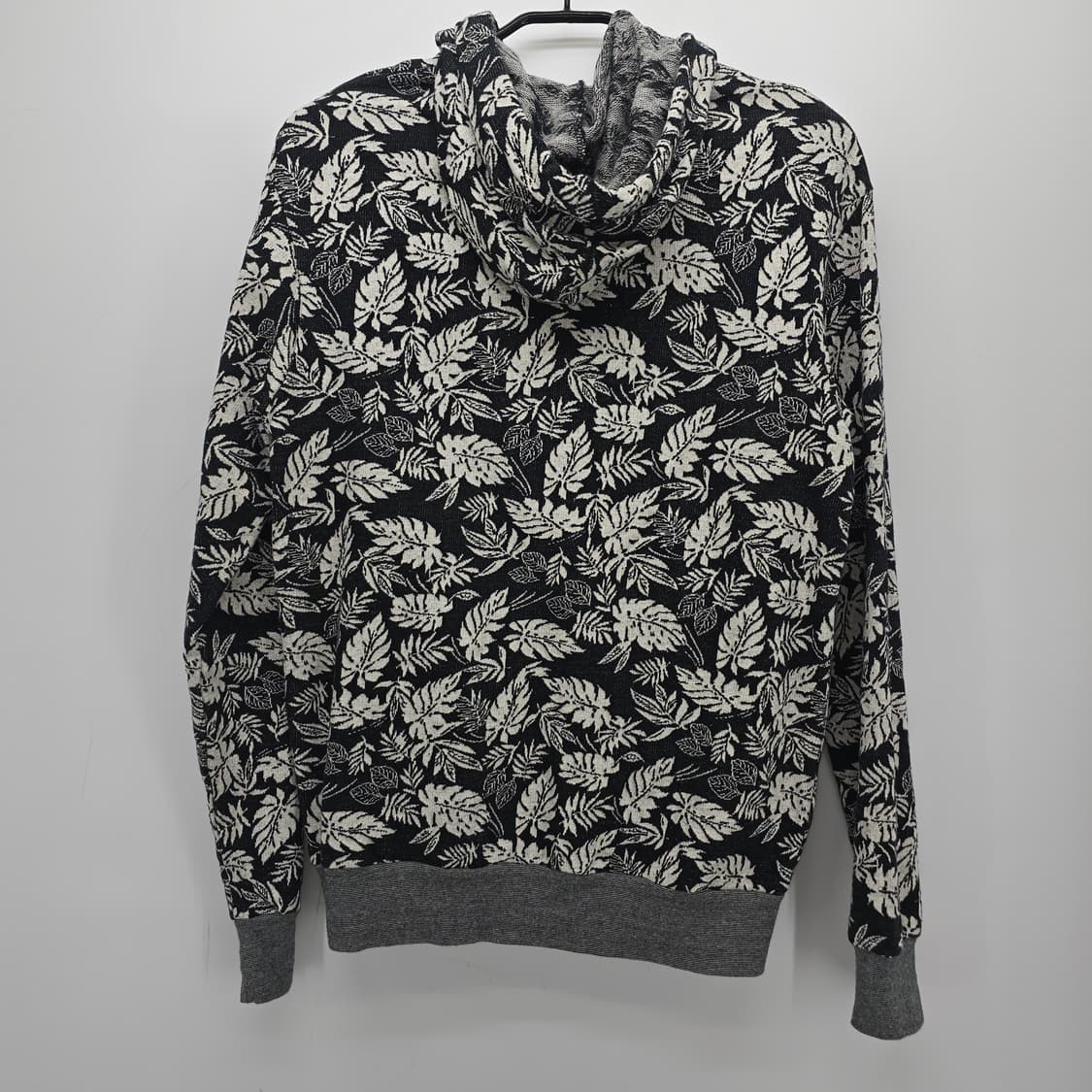 자라 맨 블랙 플라워 후드집업 95 상품이미지7