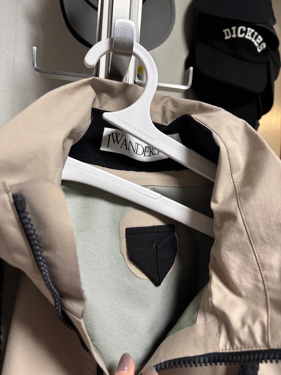 Jw anderson 바람막이. 상품이미지2