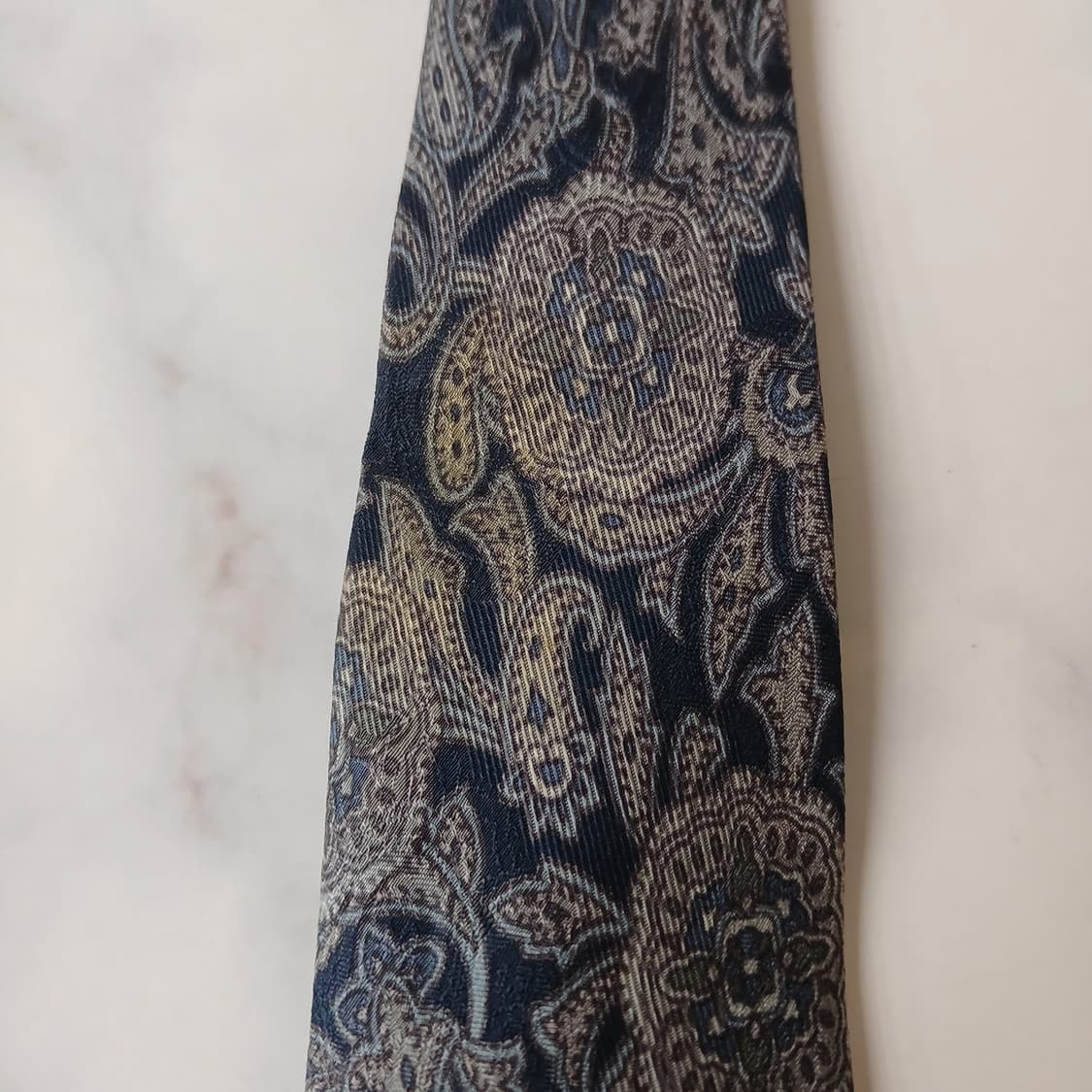 버버리 실크 네이비 페이즐리 패턴 넥타이 8.9cm B등급 A19516
 상품이미지9