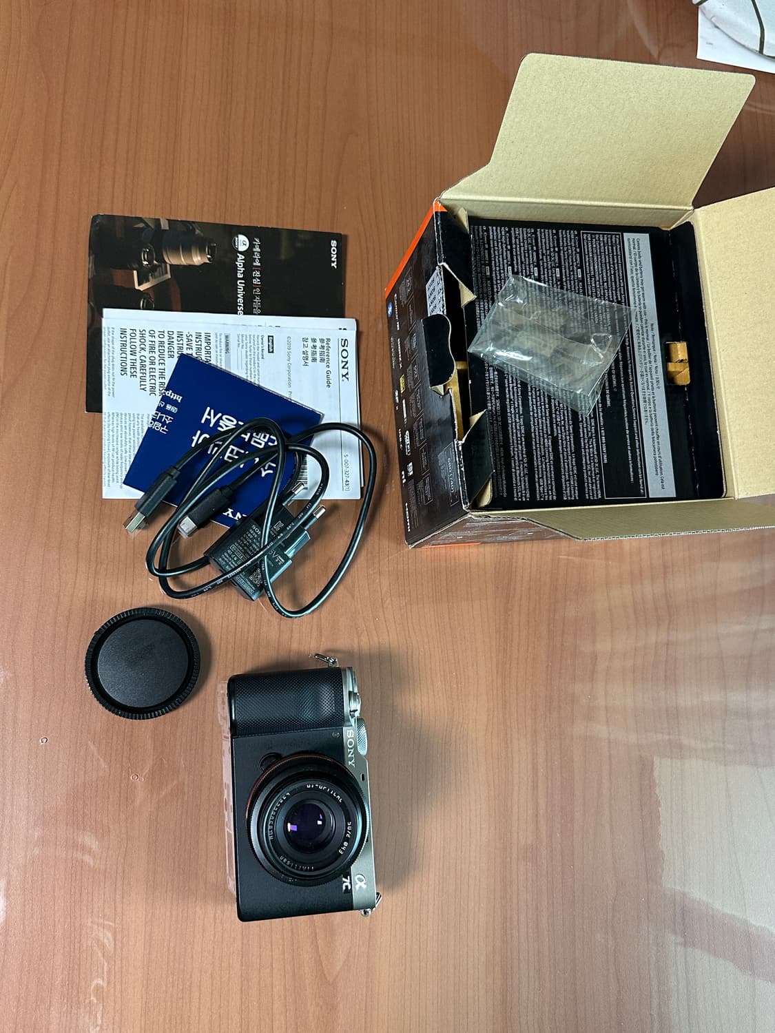 a7c 바디 + 충전기 + 박스 + 티티아티산 50mm f2 상품이미지7