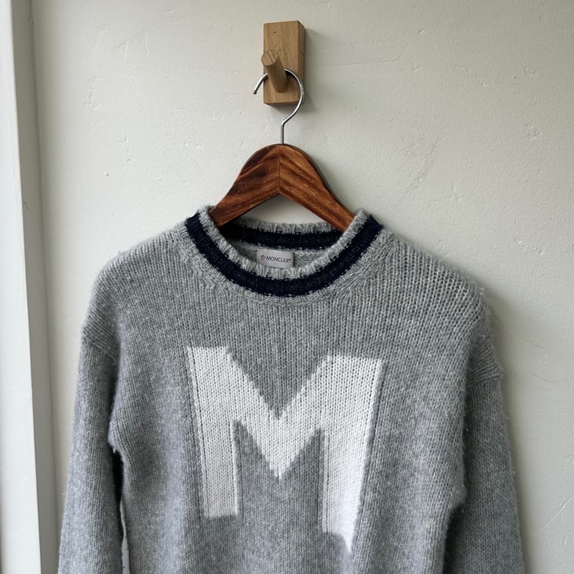 16051 - 몽클레어 빅로고 울 니트 (울 80% 캐시미어 20%) 상품이미지1