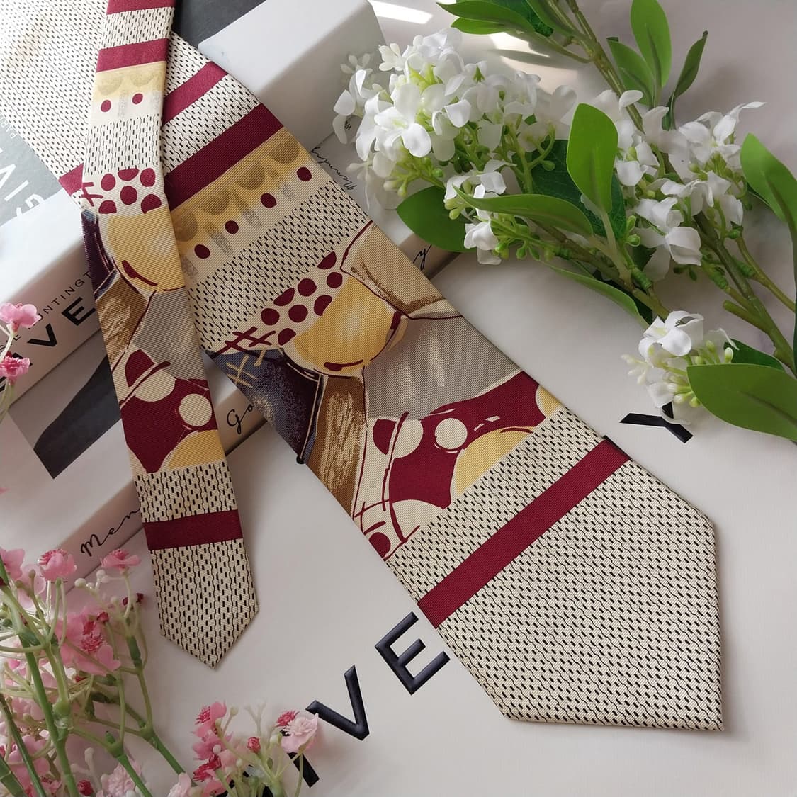 지방시 실크 아이보리 아트 패널 넥타이 9.5cm A등급 K1838
 상품이미지2