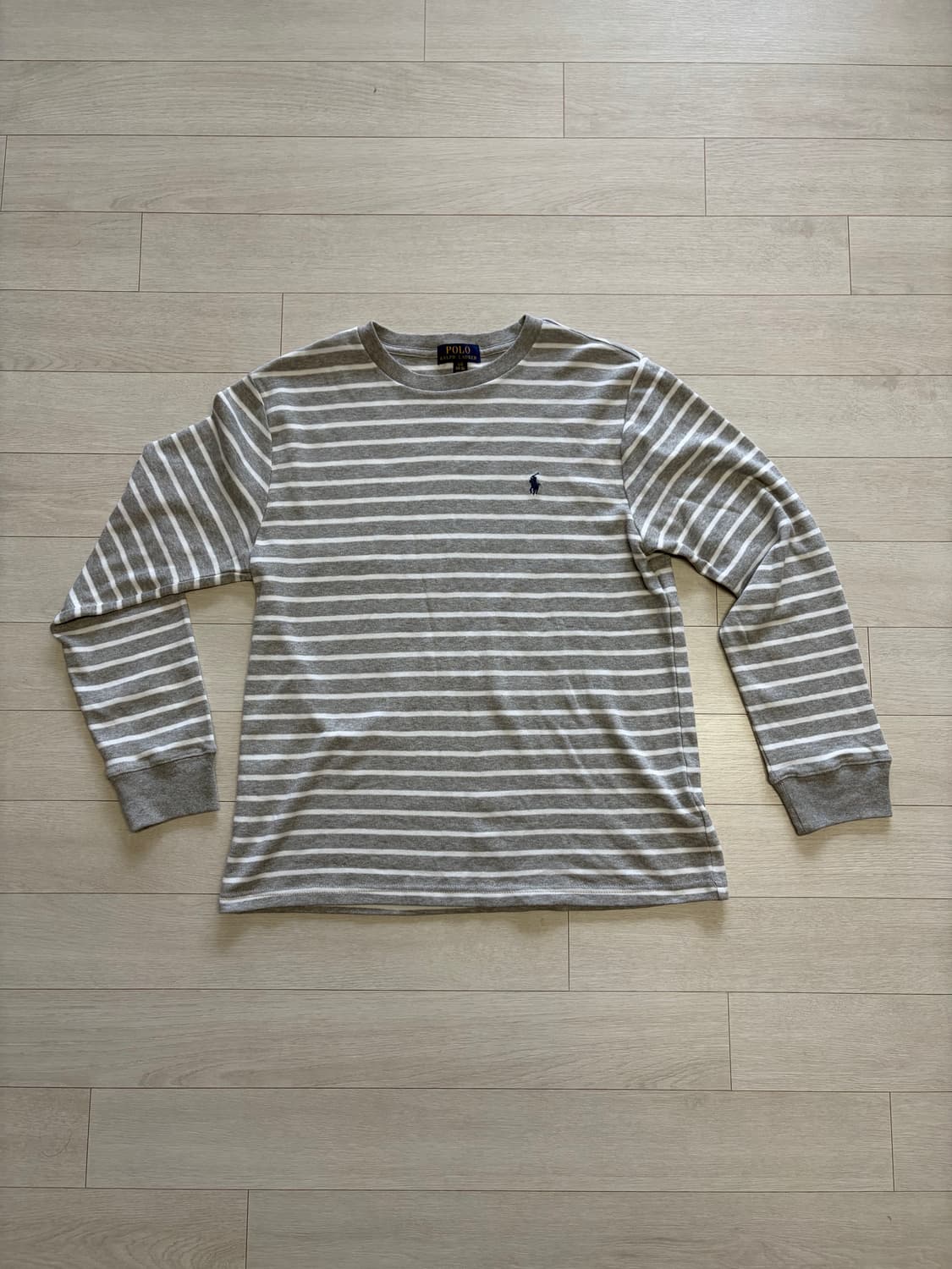 폴로 회색 스트라이프 티셔츠 엄성현 상품이미지2