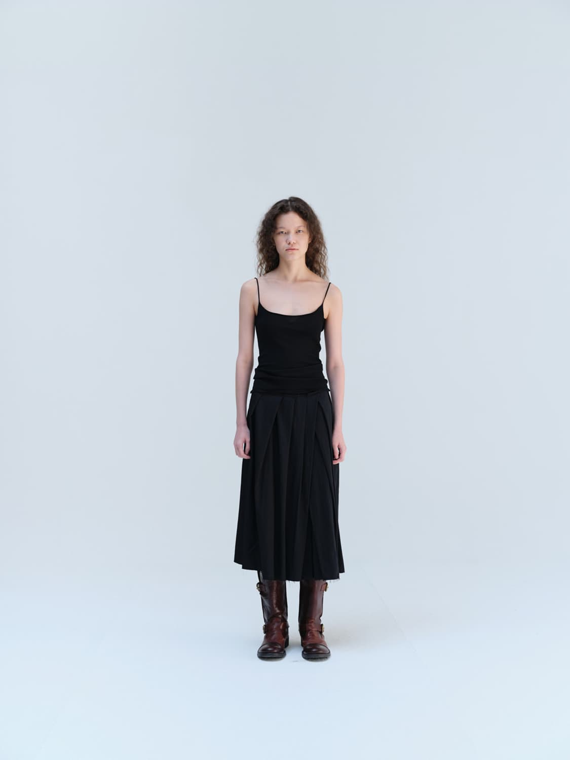 REPOS THIN SLEEVELESS KNIT TOP (BLACK) 상품이미지3
