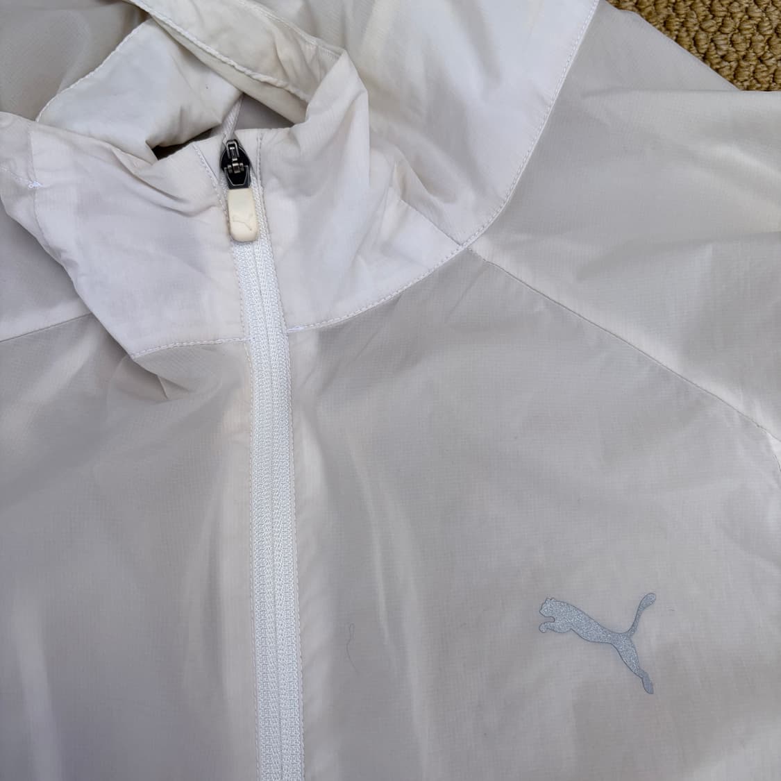 푸마 화이트 경량 바람막이(XXL) 상품이미지3