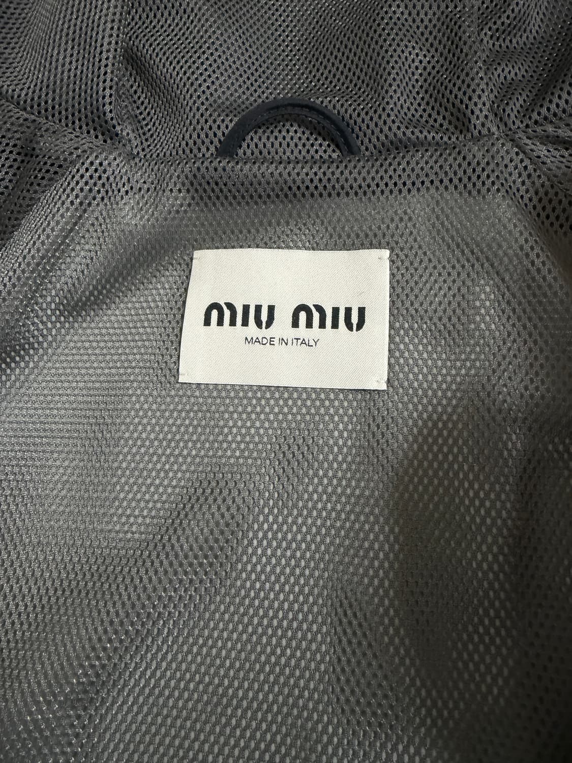 미우미우 25SS 런웨이 자켓 38 상품이미지4