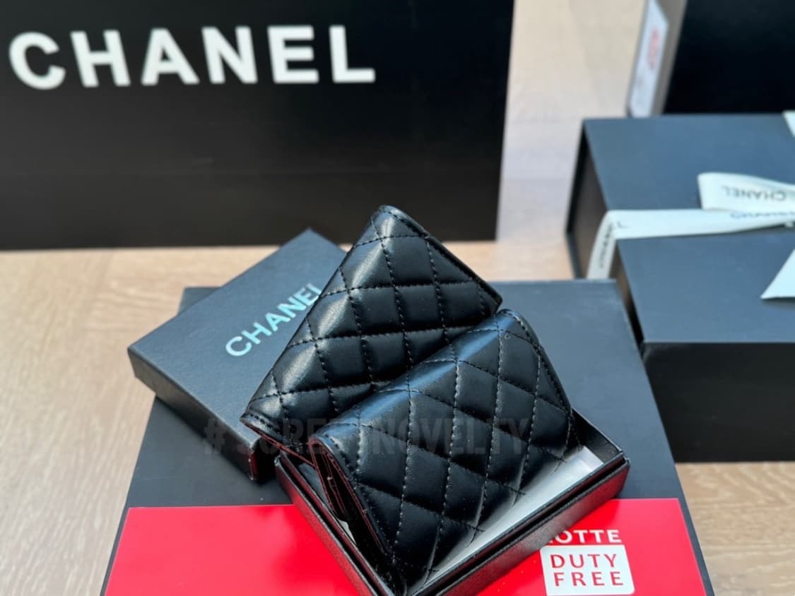  샤넬뷰티 램스킨 카드지갑 은장 블랙 풀박스 세일가 상품이미지5