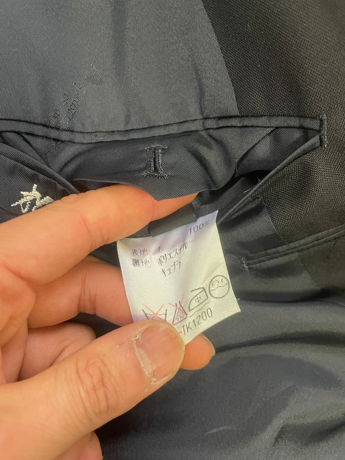 아쿠아스큐텀 금장 네이비 블레이저  J03579 상품이미지5